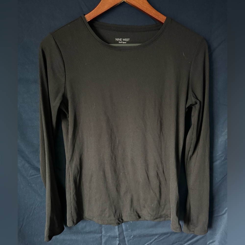 Long sleeve fitted black